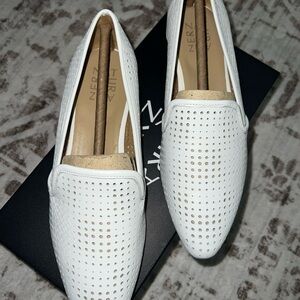 Naturalizer Caleigh2 White Perforated Women's Loafers Leather size 7.5M